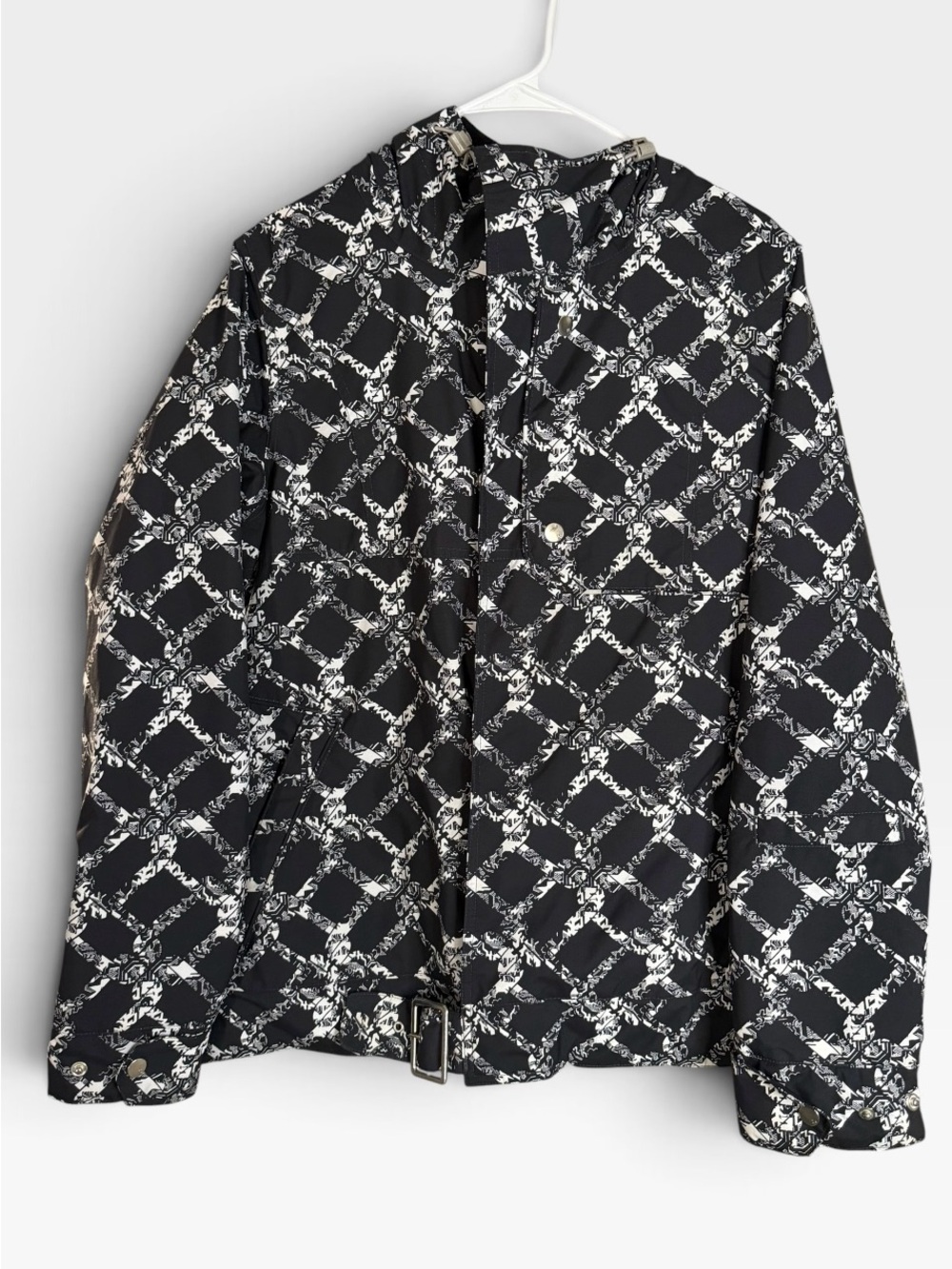 Burton Woman’s Black & White Geometric-Print Ski Jacket Size Large Pre-Loved